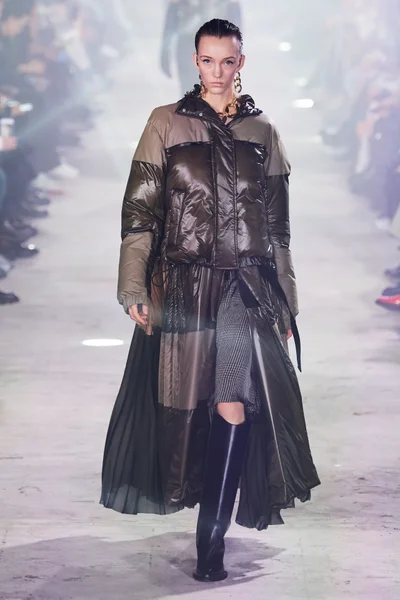 Look 14